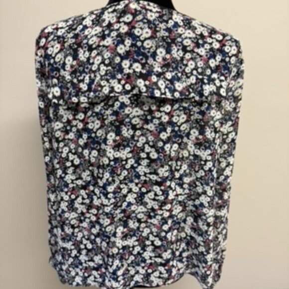Cute Chiffon Floral Blouse with Ruffle - Picture 2 of 3
